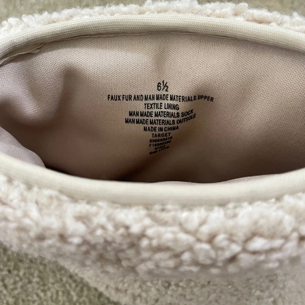 Target Sherpa Puffer Winter Boots - Cream/Tan - Size 6.5